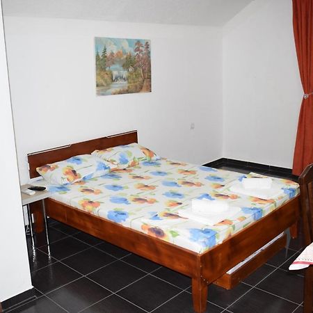 Srebrna Nit Daire Veliko Gradište Dış mekan fotoğraf